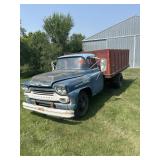 Chevrolet 40 Viking grain truck with hoist
