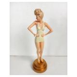 Modern Icons Betty Grable Pin-Up Statue 104/2500