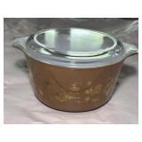 Pyrex 473 quart casserole dish early American