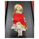 3 vintage musical porcelain dolls untested