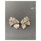 Vintage silver tone leaf clip on earrings