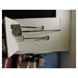 (2) Shovels/Spades & Garden Fork