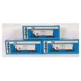 Marklin HO Gauge 2510, 2511 and 2589 boxcars with brakeman