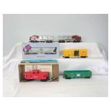 Mixed lot of HO Gauge diesel locomotive, freight cars, some in box Athearn, Front Range, Model Power