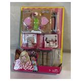 BARBIE DINNER AND A MOVIE PLAYSET