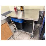 Stainless steel table 1 with wheels