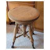 CLAW FOOT PIANO STOOL