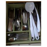 Flatware Set with Tray
