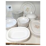 Cordelia Dinnerware Set With Floral Design