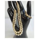 Double-Strand Pearl Necklace