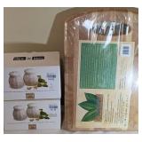 Paderno Cutting Board and Salt Shaker Set