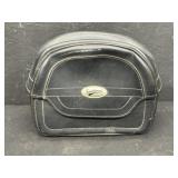 Settlement by Travel, Cade Saddlebag