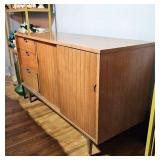 https://www.esgtphotos.com/gtaphotos/img/gallery/1022/1864900/medium/thumb_1785021189_8_mcm_cabinet2