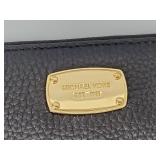 Michael Kors Zipper Round Wallet -black