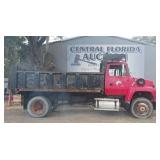1992 Ford F9000 DUMP TRUCK RUNS/MOVES