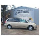 2004 Toyota Sienna RUNS/MOVES CE 7 Pass