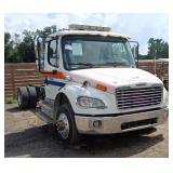 2010 FREIGHTLINER M2106 Runs/Moves