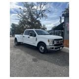 2019 Ford F-350 Super Duty runs/moves