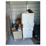 PALLET OF MODEL ROCKEST AND MISCELLANEOUS ITEMS