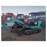 Komatsu PC35 New Tracks runs/moves