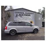 2014 Chrysler Town and Count RUNS/MOVES Touring