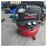 CRAFTMAN 150 PSI 4GAL AIR COMPRESSOR