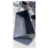 WOLVERINE SKIDSTEER BUCKET 72 INCH
