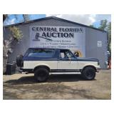 1989 Ford Bronco runs/moves Custom
