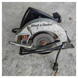 13/4 HP BLACK AND DECKER CIRCULAR SAW 8'