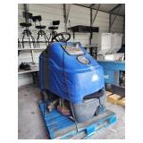 CHARIOT FLOOR SCRUBBER