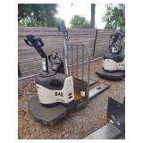 Crown Pallet jack