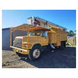 1998 Ford F800 RUNS/MOVES BUCKET TRUCK