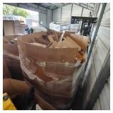 PALLET OF MISCELLANEOUS ITEMS