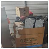 PALLET OF MISCELLANEOUS ITEMS