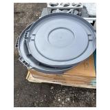 LOT X11 NEW TRASH CAN LIDS FOR BRUTE TRASH CANS