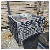 PALLET OF PLASTIC TILES