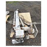 AUTO CRANE