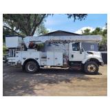 2010 InTERNATIONAL 7000 BUCKET TRUCK RUNS/MOVES