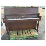 YAMAHA PIANO