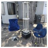 SET OF X3 CHAIRS AND SUNGLASSES RACK