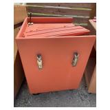 X1 CAMCO PLASTIC CASHIER STAND