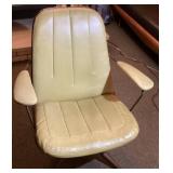 Homecrest Wire Swivel Chair with Mustard Cushion