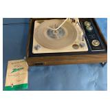 Zenith Y565 Solid State Portable Phonograph