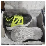 Osh Kosh Toddler Shoes, Size 5