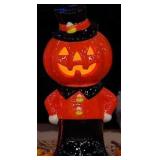 MR. HALLOWEEN 8' CERAMIC ILLUMINATED PUMPKIN MR. HALLOWEEN 8' CERAMIC ILLUMINATED PUMPKIN