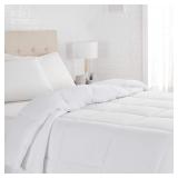 Amazon Basics FullQueen Comforter