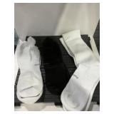 Feetures Cushioned Crew Socks L