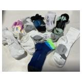 Features Athletic Multi-Pack Socks