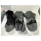 Feetures Athletic Socks L