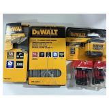 DeWalt Milwaukee Fasteners Tape Measure